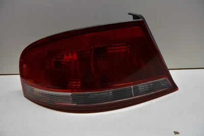 Luz trasera izquierda conductor Chrysler Sebring 2001-2006 OEM, 166-01938 Foto 1 de 4