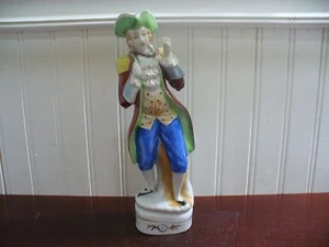 Vintage Hand Painted Porcelain Colonial Man Figurine - Picture 1 of 3