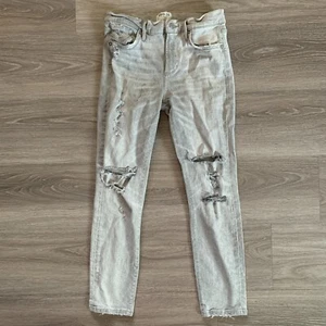 Agolde Distressed Skinny Jeans Womens Size 26 Gray Denim 25" Inseam Zip Fly - Picture 1 of 14