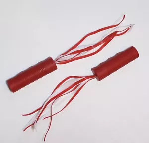 Nuovo Rosso Radio Flyer Triciclo Ricambio Rosso Manubrio Grip Streamers Originale - Foto 1 di 3
