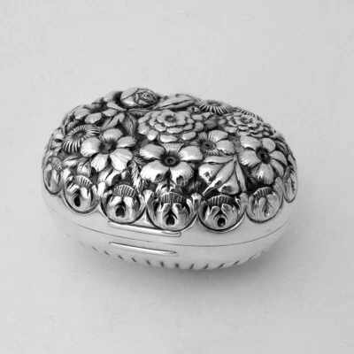 Caja de jabón floral Repousse Whiting plata de ley Foto 1 de 4