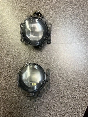 Luz antiniebla LED 2016 Mitsubishi Outlander Sport OEM MZ360481EX/3-C Foto 1 de 4