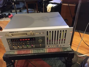 Tascam DA-88 8 Track Digital Multitrack For Parts - Picture 1 of 8