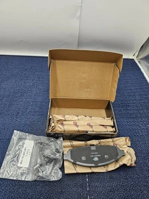 For 2010-2011 Ford Crown Victoria Professional Platinum Brake Pads PXD931H - Image 1 of 4