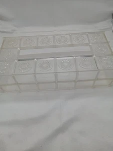 Vintage Clear Plastic Tissue Holder - Bild 1 von 6