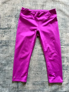 Leggings Capri Athleta Magenta Púrpura Wildberry Chaturanga Medianos - Imagen 1 de 9