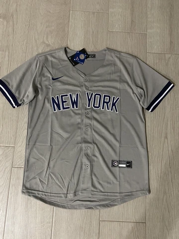 New York Yankees Aaron Judge #99 Gray M  Adult Jersey NWT Cover