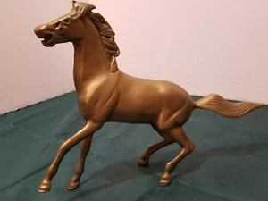 BEAUTIFUL VINTAGE SOLID BRASS HORSE - HEAVY - MEASURES 8.5" X 11.5" - Bild 1 von 7
