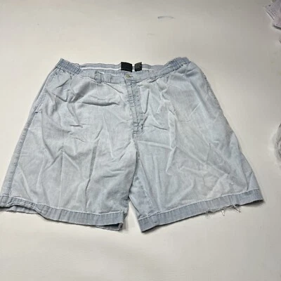 Mens Croft & Barrow Denim Light wash Shorts Size 40 with Extended Stretch Waist - Image 1 of 4