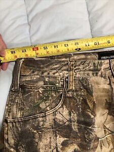 Realtree Camo jeans 38x30 Dungaree Fit Hunting VTG Distressed Read