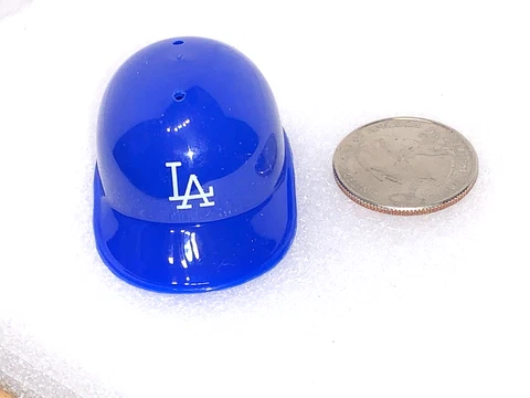 Los Angeles Dodgers Vintage 1980s Mini MLB Baseball Gumball Helmet New! Cover