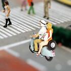1:64 Figuren Liebhaber fahren Motorrad für Desktop Ornament Fairy Garden