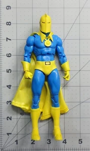 McFarlane DC Doctor Fate Silver Age Wired Cape Digital Series 7" Actionfigur - Bild 1 von 3