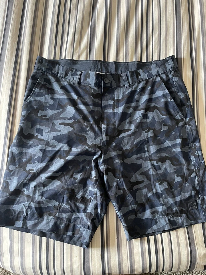 Land & Sea V46 Men's Size 38 Camouflage Navy Blue Fisher Stretch Cargo - Image 1 of 2