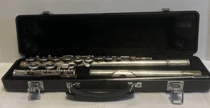 Armstrong 102 Closed Hole Silver Flute/Case Student NEEDS REPADDED Kit INCLUDED - Picture 1 of 10