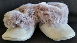 New Carter's Gray Furry Slippers Size 1 (3-6 months) Baby Crib Shoes Cozy & Warm - Picture 1 of 5
