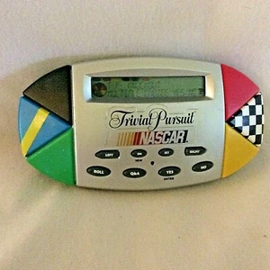 TRIVIAL PURSUIT NASCAR HANDHELD LCD GAME TESTED WORKING 1998 - Picture 1 of 9