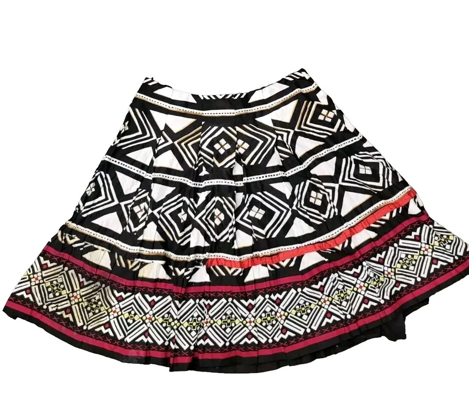 VTG Sunny Leigh Women's Sz 6 Red Black White Aztec Wide Flare Cotton Lined Skirt - Image 1 of 4
