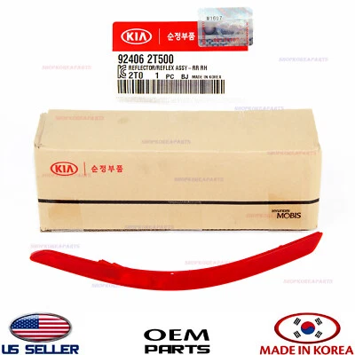 Genuine Rear Bumper Reflector RIGHT Passenger Side OEM Kia Optima 2014-2015 - Image 1 of 4