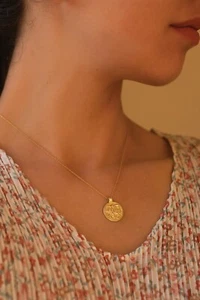 Chunky 14K Gold Leo Coin Necklace, Thick Layered Mountain Lion Pendant Medallion - Picture 1 of 7