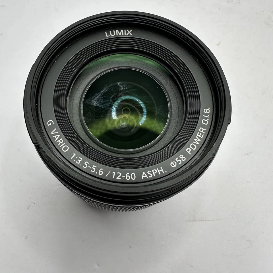 Lente MFT Panasonic Lumix G Vario 12-60 mm f/3,5-5,6 OIS Foto 1 de 4