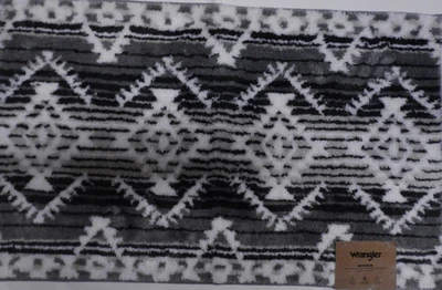 Wrangler Bath Mat White Charcoal Gray  Aztec 20" x 32"  NEW - Imagem 1 de 4