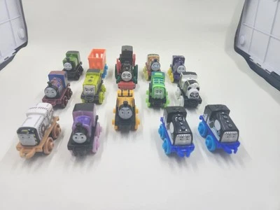Thomas The Train  Tank Engine Micro Train Lot Of 14 Foto 1 de 4