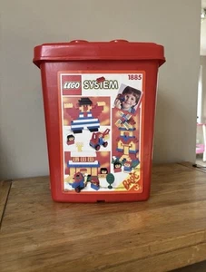 The LEGO 1885 Basic Red Bucket it is a popular item for collectors. Vintage - Picture 1 of 8