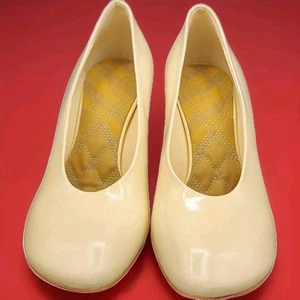 Pumps Burberry Prorsum Patent Leather Round-Toe Heels Baby Collection Rare EU-37 - Picture 1 of 17