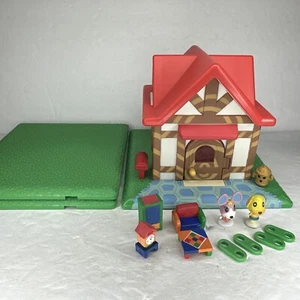2001 Animal Crossing Lets Make a Forest 5" Red Mini House Figure Lot - Picture 1 of 3