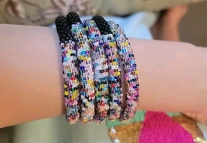 Sashka Bracelets Roll On Glass Beads Multi and Black Nepal Set Of 5 - Imagen 1 de 7