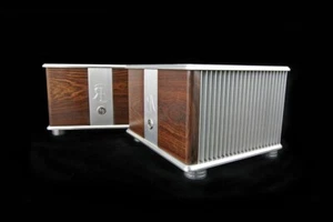 Robson Acoustics Masterpiece Edition Class A Monoblock Amplifiers - Picture 1 of 7