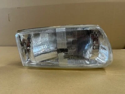 Austin Princess Scheinwerfer, Fahrerseite. - Bild 1 von 4