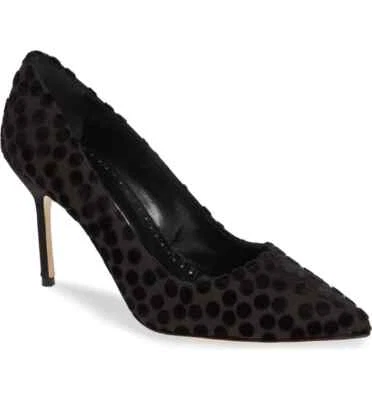 Bomba Manolo Blahnik BB 90 puntos terciopelo negro punta puntiaguda, talla 6,5 EE. UU. 36,5 UE Foto 1 de 4