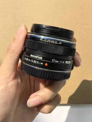 Olympus M.Zuiko Digital 17mm F1.8 Prime Lens for Micro Four Thirds 4/3 Cameras - Image 1 of 4