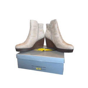 Volatile Shoewear Woman Tan Platform Boots - Picture 1 of 11