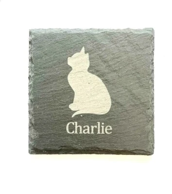Personalizzato Gatto Seduto Ardesia Sottobicchieri Laser Inciso Rustico Gift Set - Immagine 1 di 2