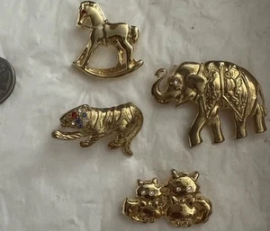 Lot of 4 Assorted Vintage Jewelry BROOCHES Brooch *40 - Picture 1 of 3