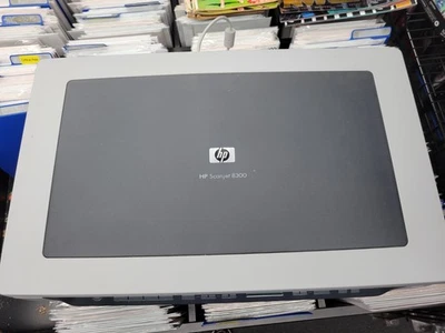 HP ScanJet 8300 Professional Flatbed Scanner - Image 1 of 4