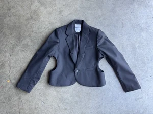 noir kei ninomiya Comme des Garcons Cut Out Cropped Blazer Jacke Gr. Small Schwarz - Bild 1 von 3