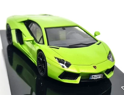 Coche modelo a escala Ixo 1/43 Lamborghini Aventador LP700-4 2012 verde fundido a presión Foto 1 de 4