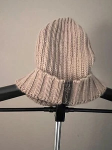 Oakley Tan Beanie Hat Unisex - Picture 1 of 7