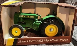 Ertl John Deere 1935 Model BR Farm Toy Tractor On Rubber Diecast 1:16 - Picture 1 of 3