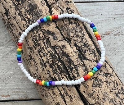 filigranes Armband Perlenarmband Surfer Glasperlen weiss regenbogenfarben 19cm - Bild 1 von 4
