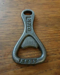 Apribottiglie manuale in ghisa stile antico retrò GWR 1833 - Foto 1 di 3