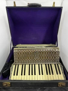 Vintage Nicolo Salanti Italian Accordion with Case - Picture 1 of 14