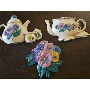 Vintage Homco Home Interior Teapot And Pansies Wall Plaques EUC - Picture 1 of 8