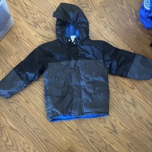 Nike Boy's Fleece Lined Water Repellent Jacket Gray Black Med Weight Sz 5 - Picture 1 of 9