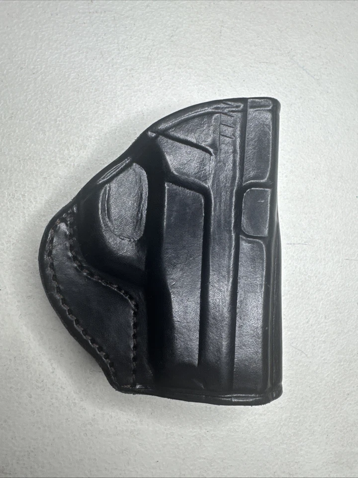 Escudo Tagua Smith And Wesson M&P, negro, diestro Foto 1 de 4