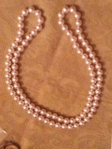 Massive aufgereihte Kunstperlen weiße Halskette 29" lang Vintage - Bild 1 von 3